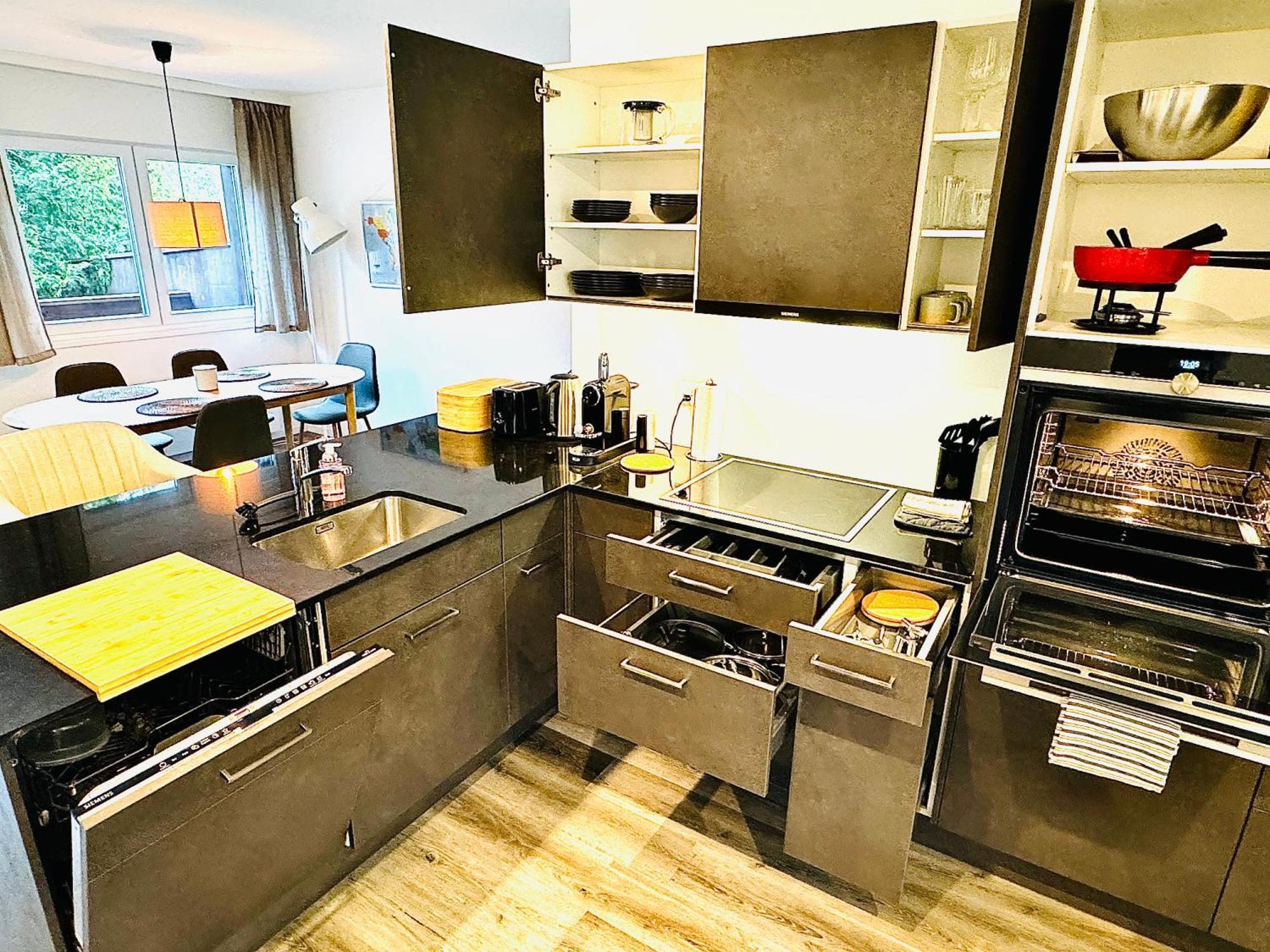 Bellevue & Classy Mountain View Apartment Kandersteg Luaran gambar