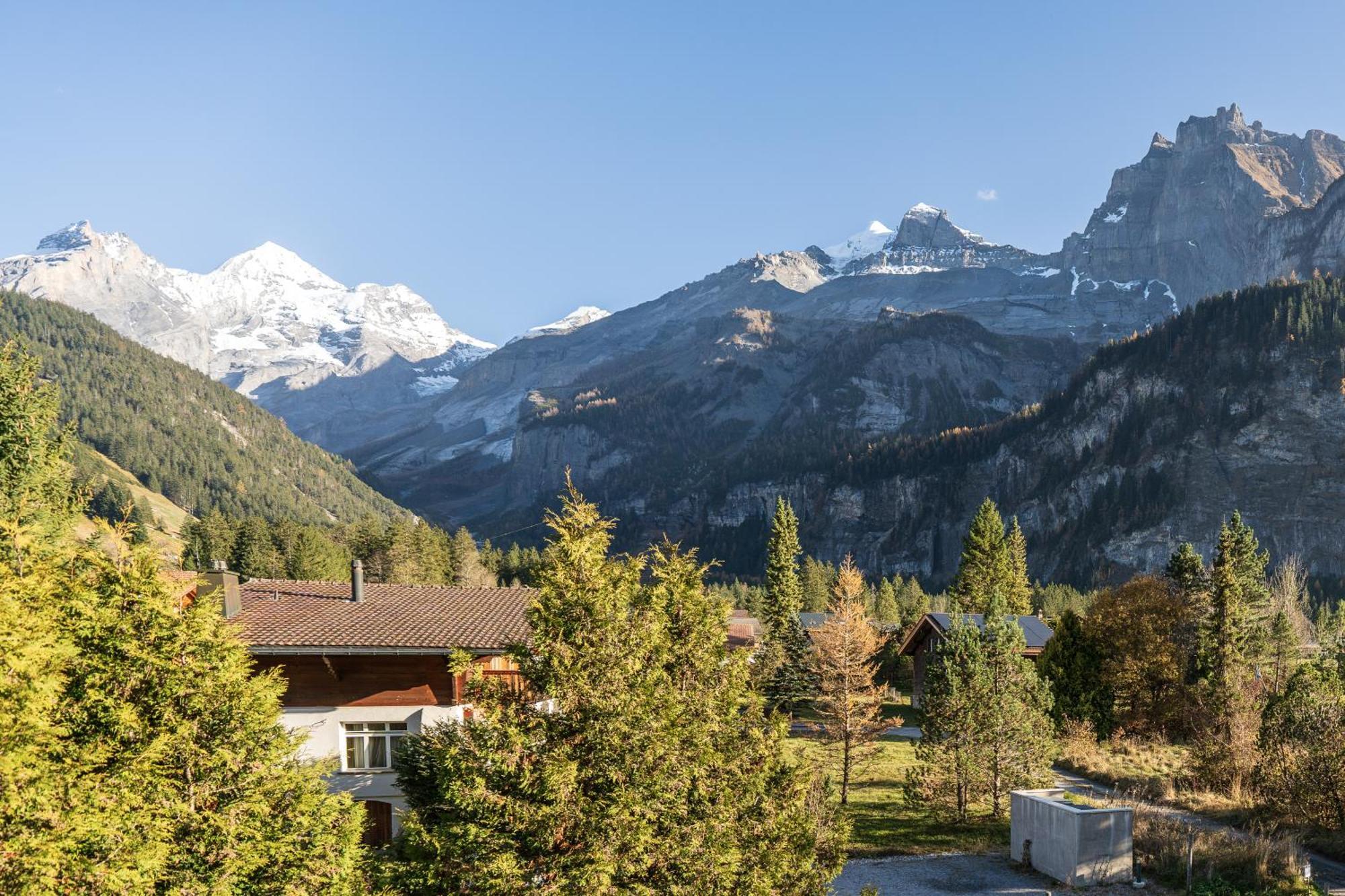 Bellevue & Classy Mountain View Apartment Kandersteg Luaran gambar